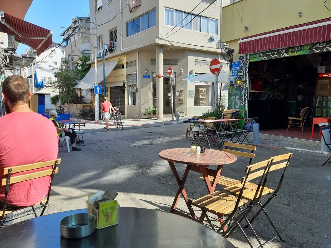 Cafe Yom Tov, Tel Aviv