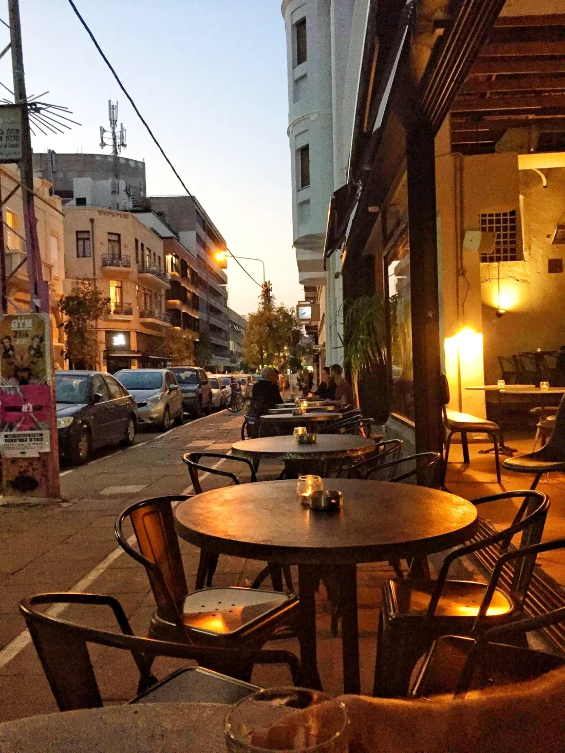 Shpagat, Tel Aviv